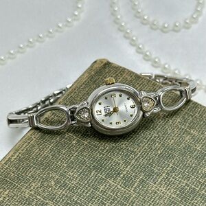 Dainty Two-Tone Oval Dial Heart Watch